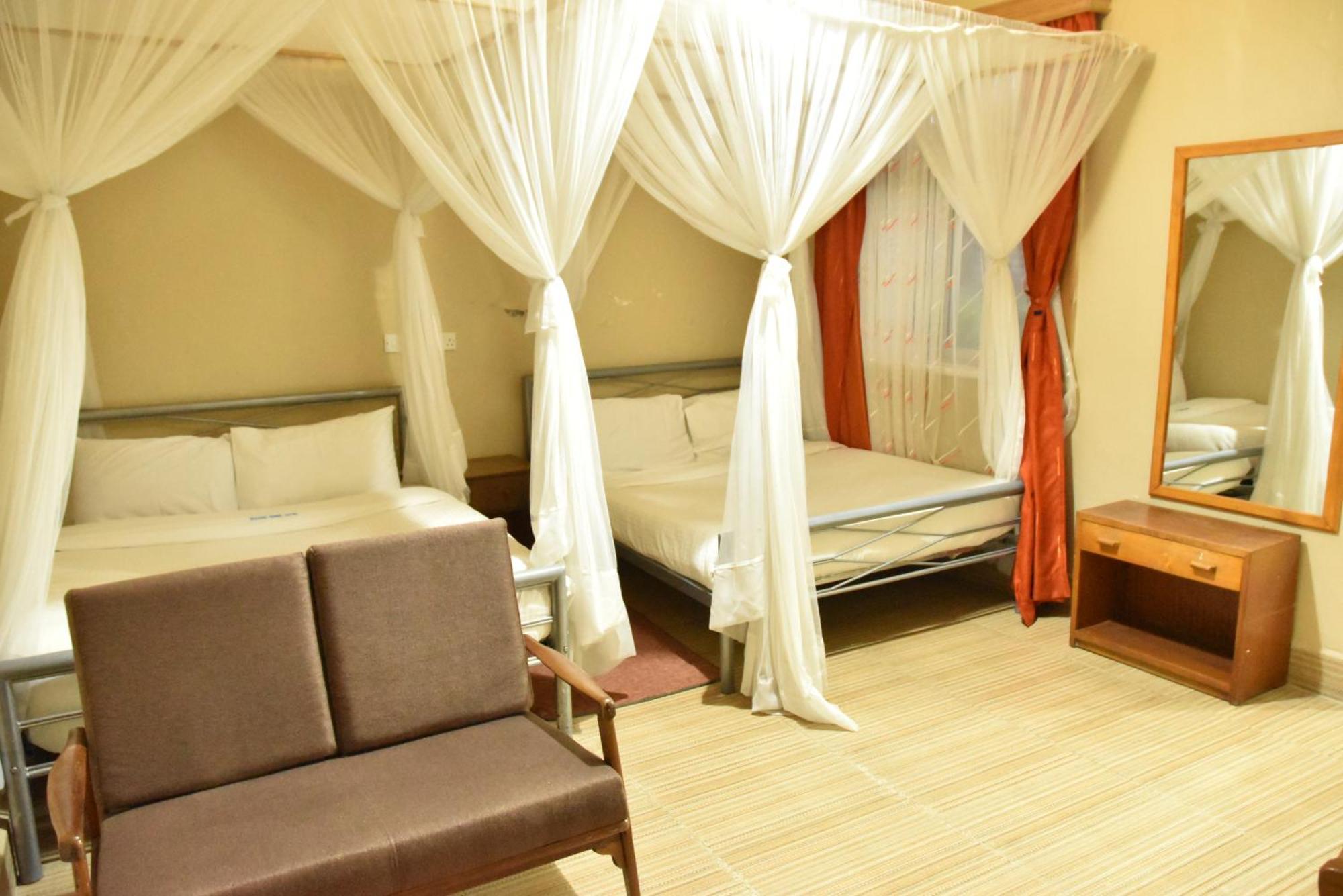 Wagon Wheel Hotel 엘도레트 외부 사진